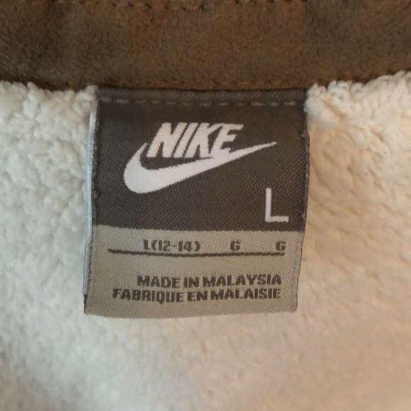 Nike vest - Picture 4 of 4